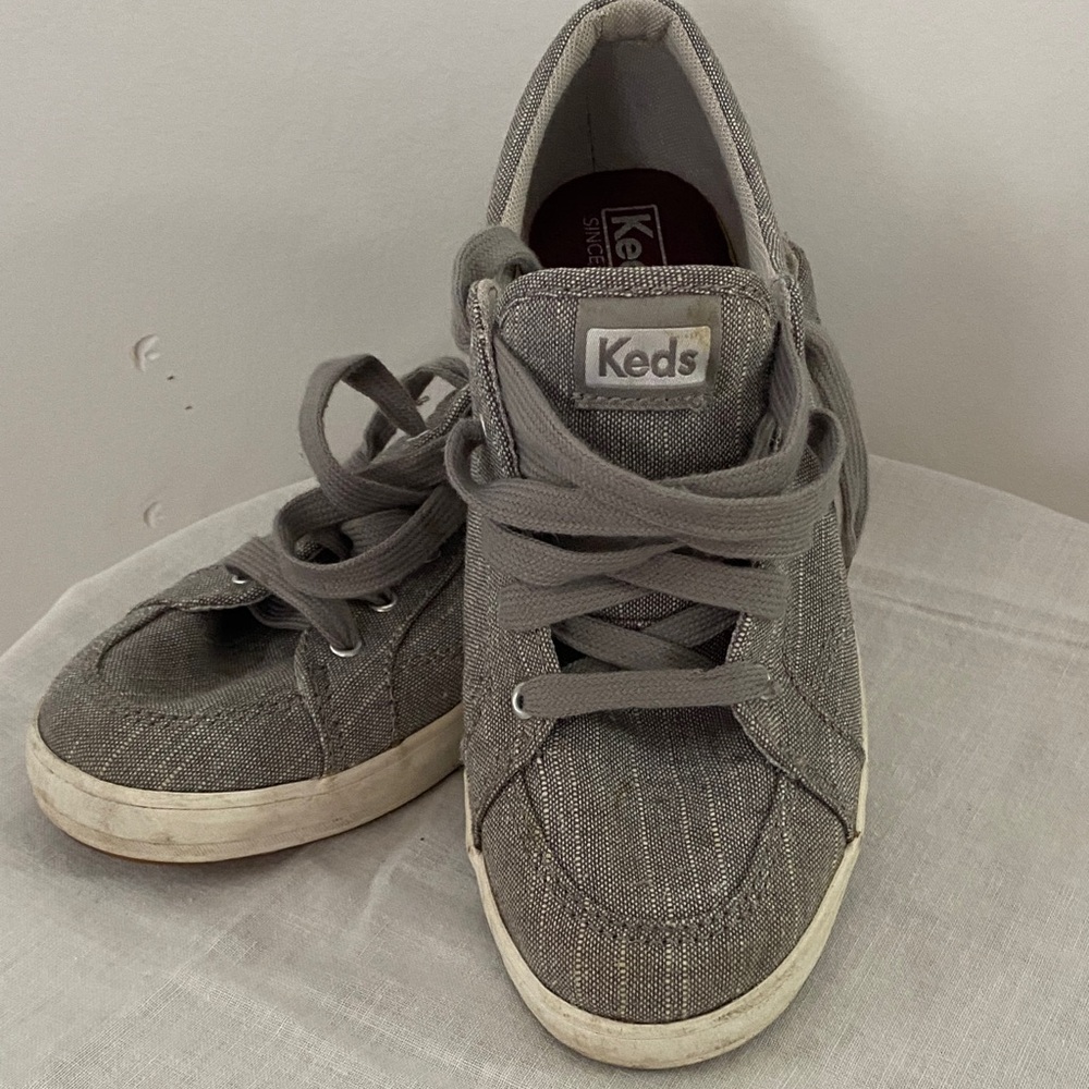 Keds Gray Canvas Low-Top Sneakers with Subtle Silver Threading